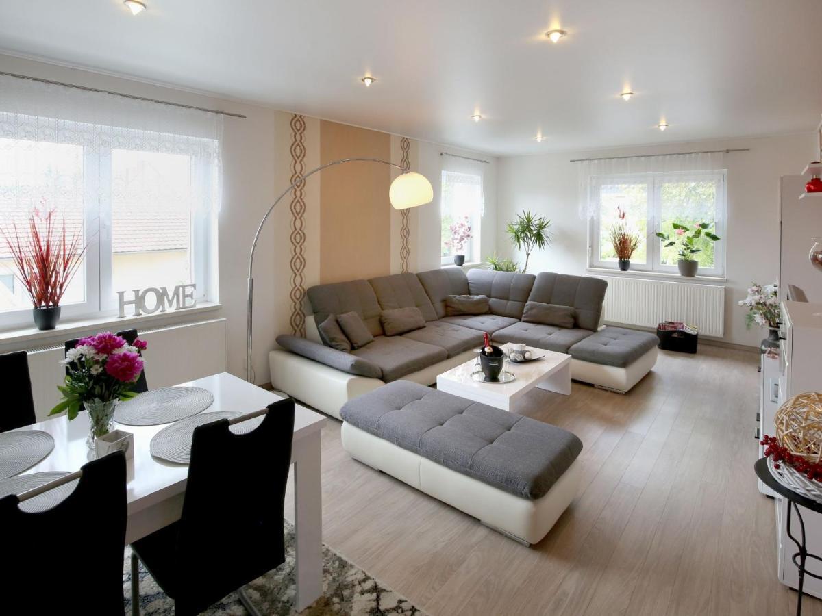 Ferienwohnungen Haus Angela Muehlhausen  Ngoại thất bức ảnh